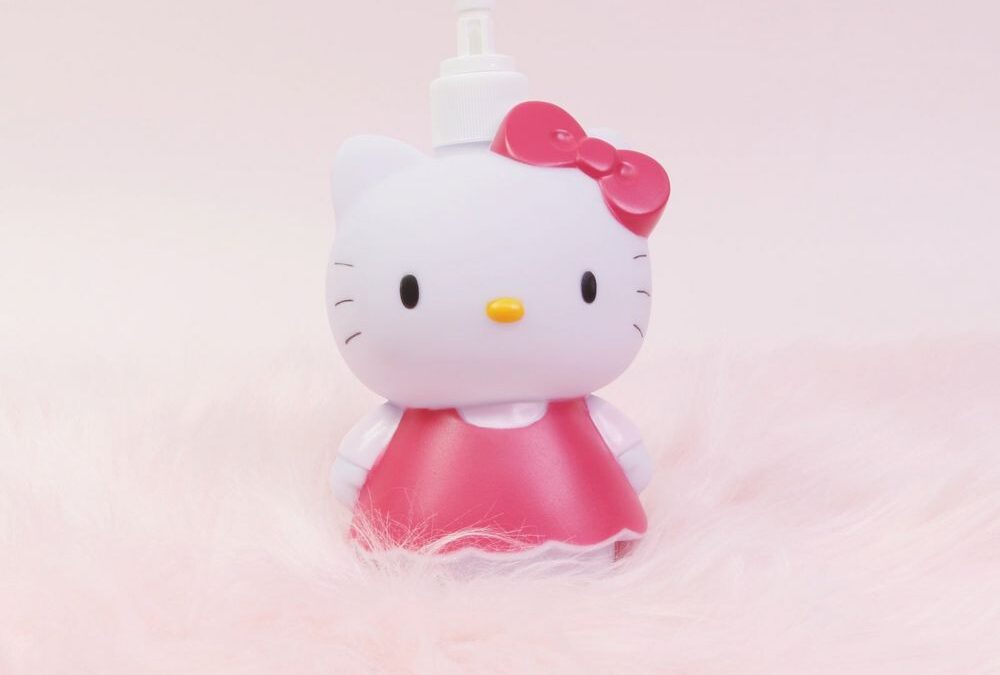 Hello Kitty pump bottle: Pro salon results at home